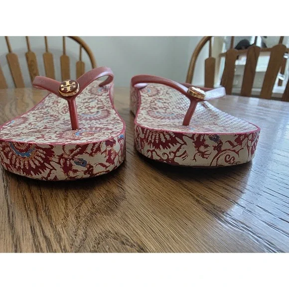 Tory Burch Thandie Wedge Flip Flop Rubber Hawaii Exclusive Print 8.5 - Picture 7 of 11